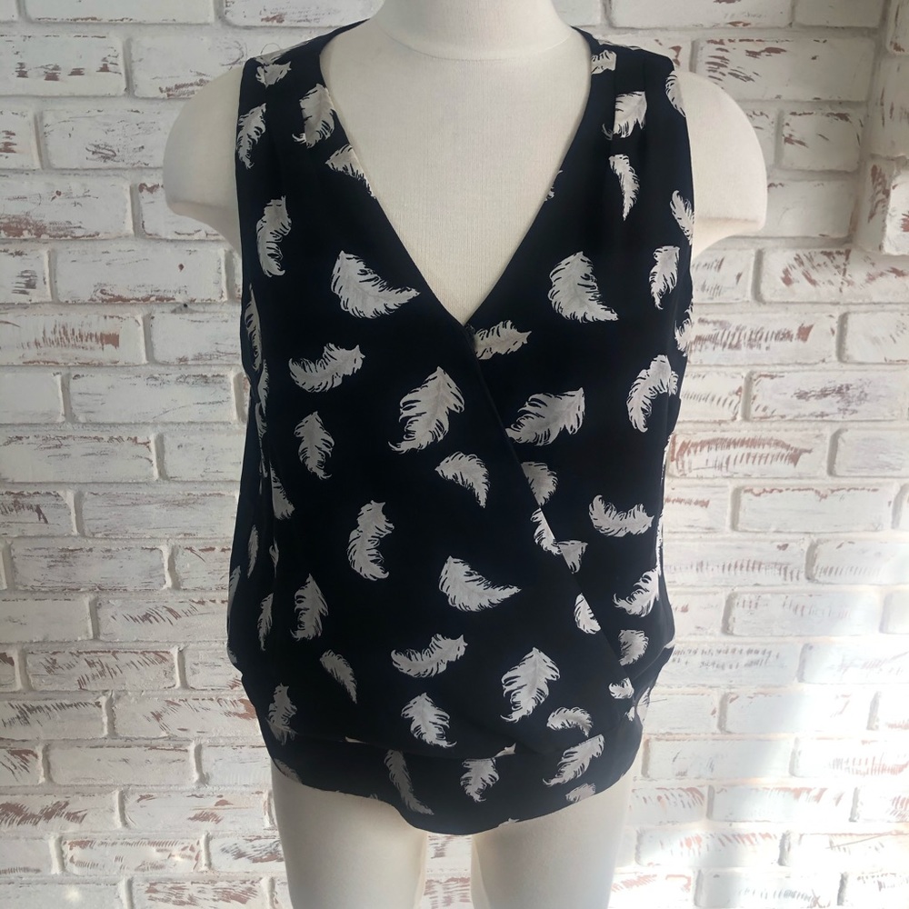 WHBM Leaf Patterned Black White Sleeveless Blouse